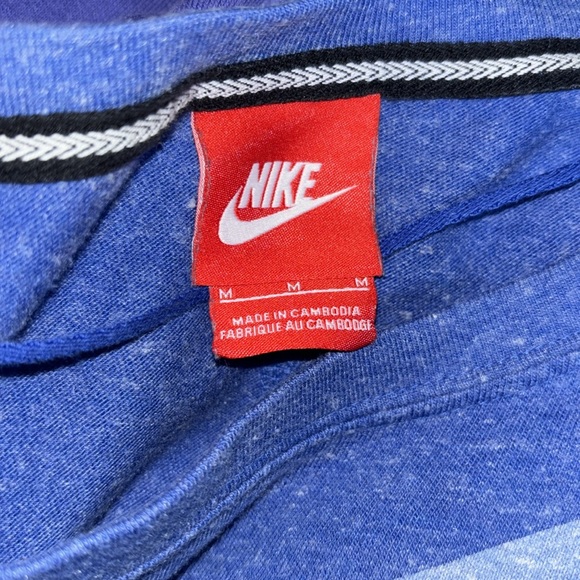 Nike Crewneck Sweatshirt - Picture 2 of 3